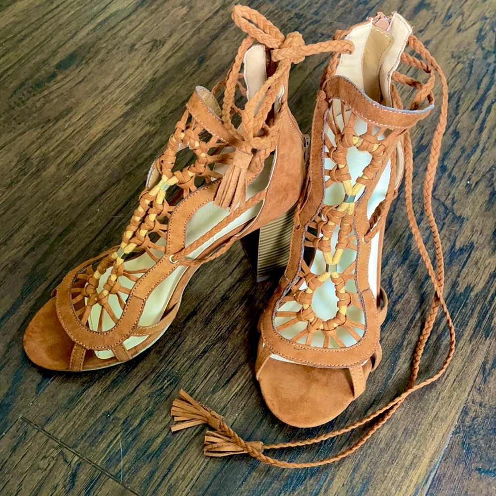 V.Suede Luciana Heels - 9